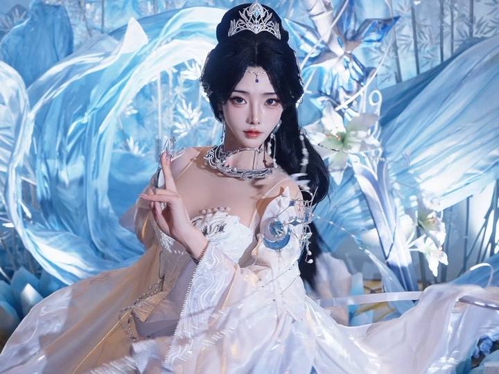 生人勿近淡然清冽，陆雪琪走路摇zly