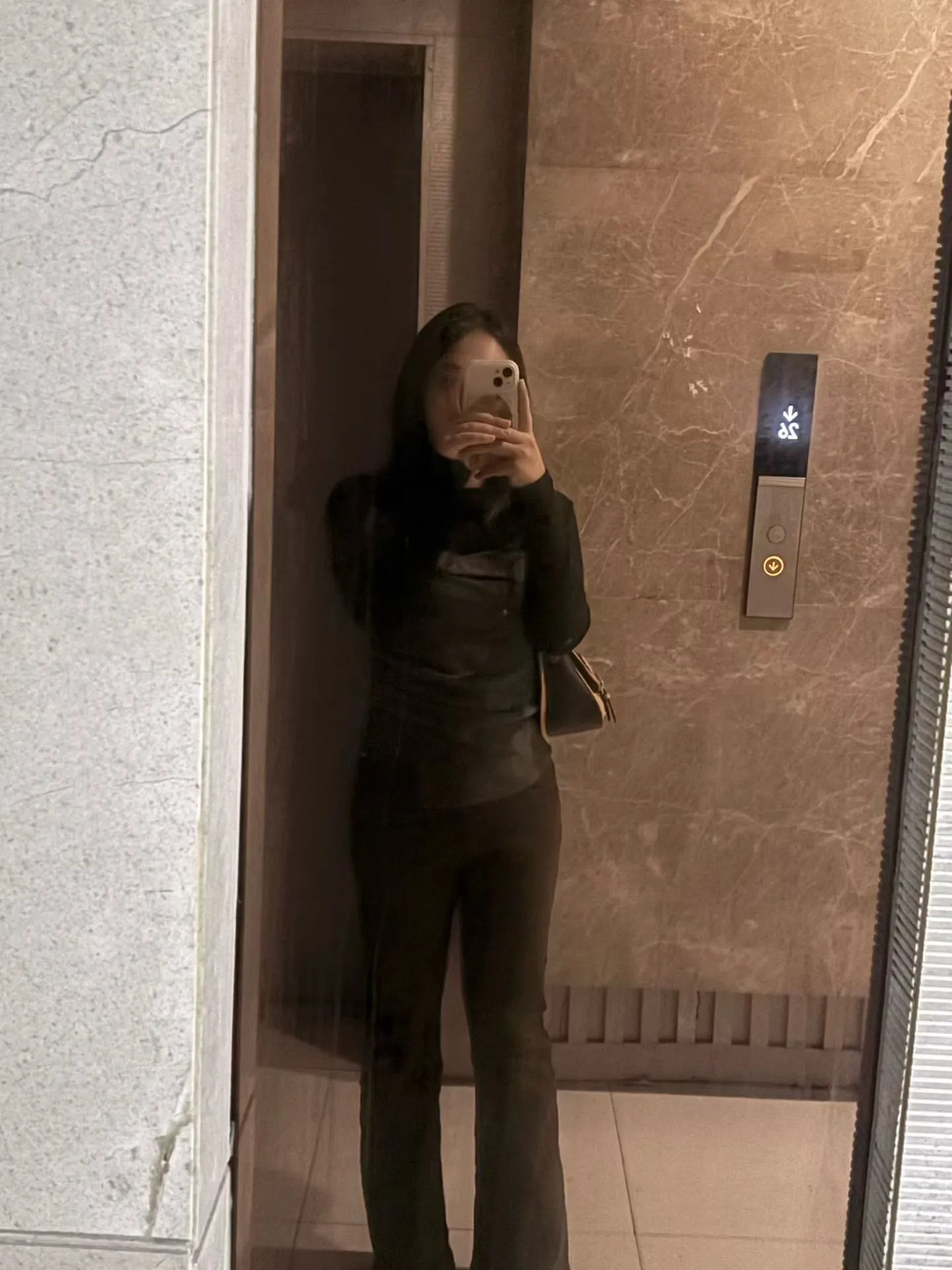 不完整的碎片，就像拼接的梦